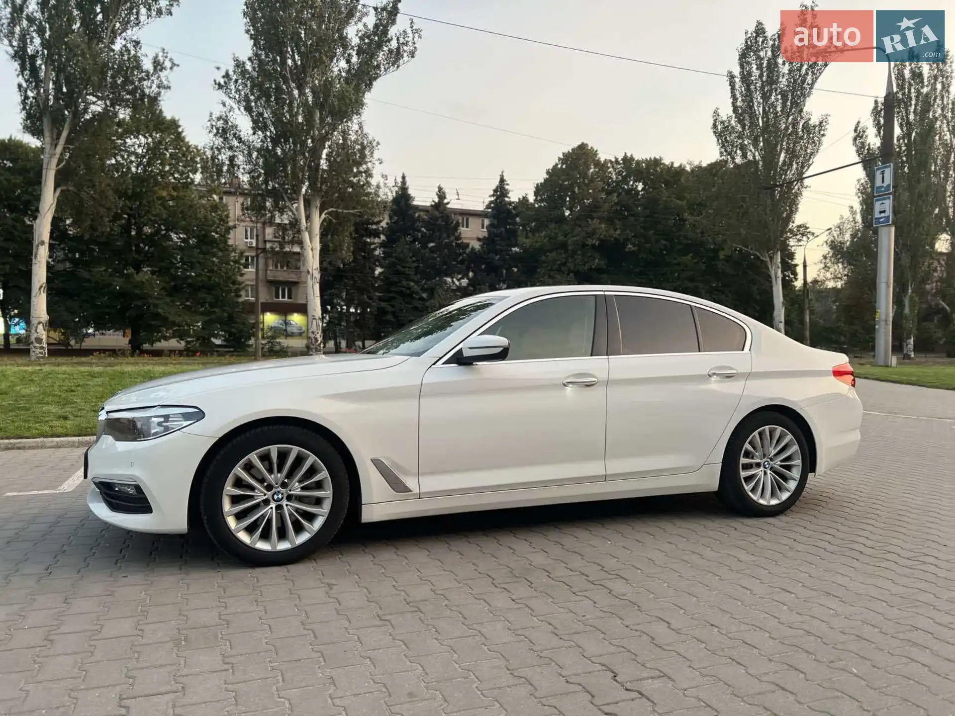 2017 BMW 5er - мініатюра 8