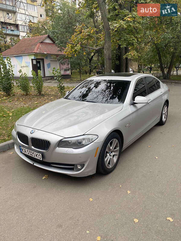 BMW 5 Series 2011 BMW 5 Series 2011