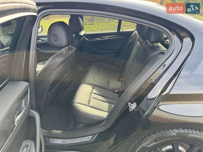 Седан BMW 5 Series 2017 в Хмельницькому