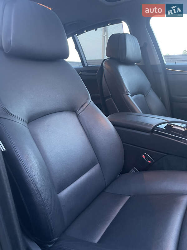 Седан BMW 5 Series 2015 в Тернополе