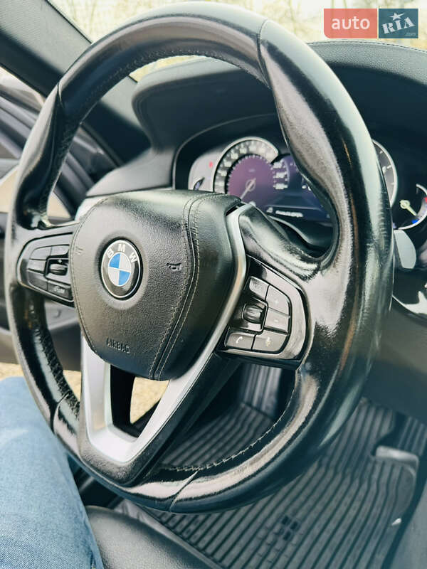 Седан BMW 5 Series 2018 в Іршаві