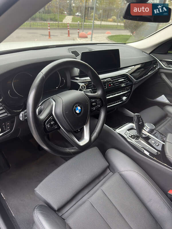 Седан BMW 5 Series 2018 в Києві фото 12 Седан BMW 5 Series 2018 в Києві