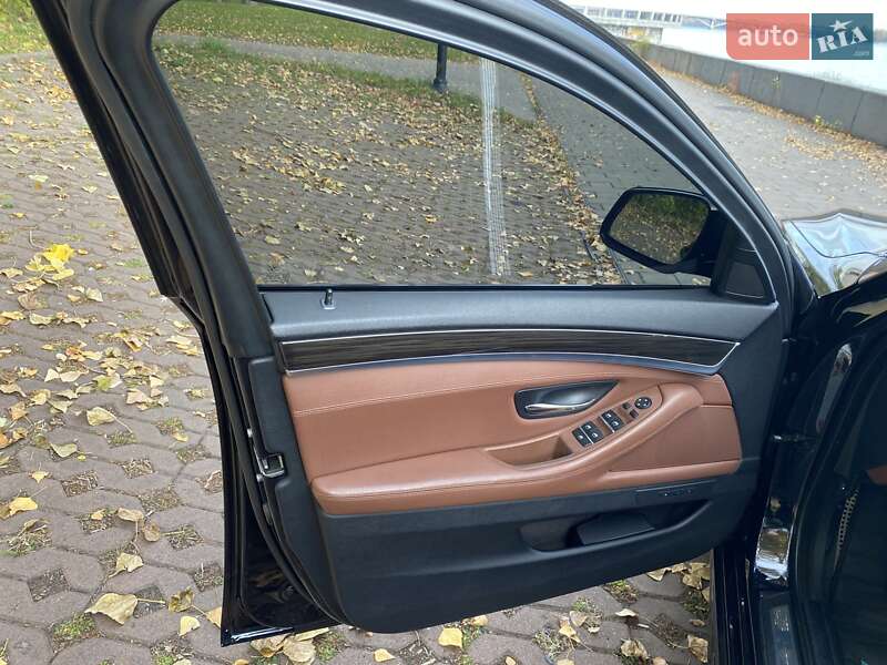 Седан BMW 5 Series 2012 в Киеве