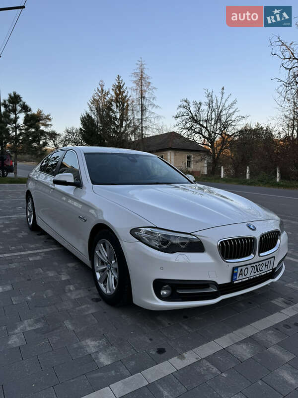 Седан BMW 5 Series 2014 в Ужгороді