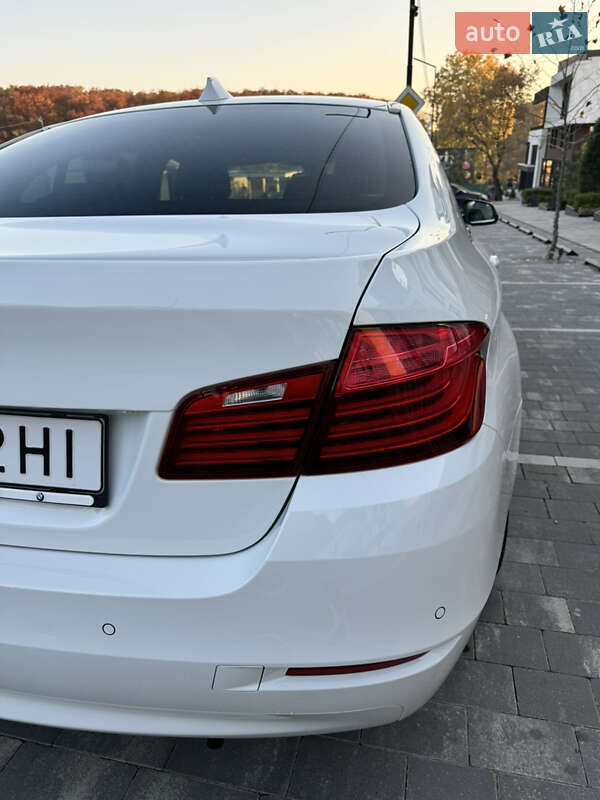 Седан BMW 5 Series 2014 в Ужгороді