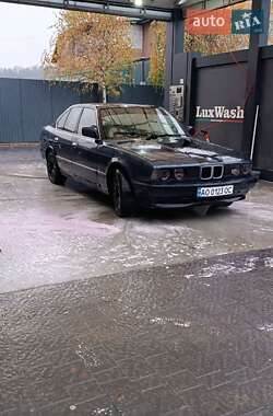 Седан BMW 5 Series 1991 в Великому Березному