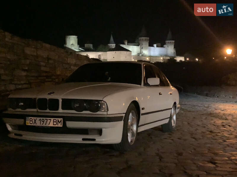 Седан BMW 5 Series 1988 в Тернополе