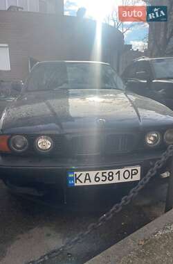 Седан BMW 5 Series 1992 в Чернігові