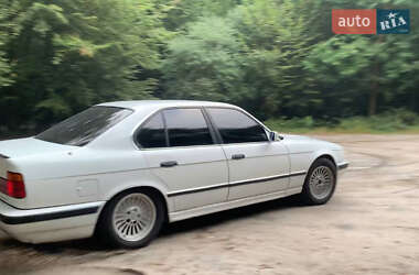 Седан BMW 5 Series 1989 в Львові