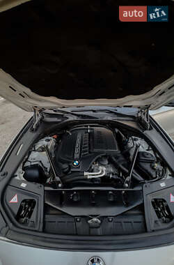 Седан BMW 5 Series 2011 в 