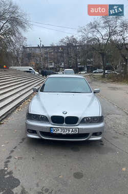 Седан BMW 5 Series 2000 в Запоріжжі