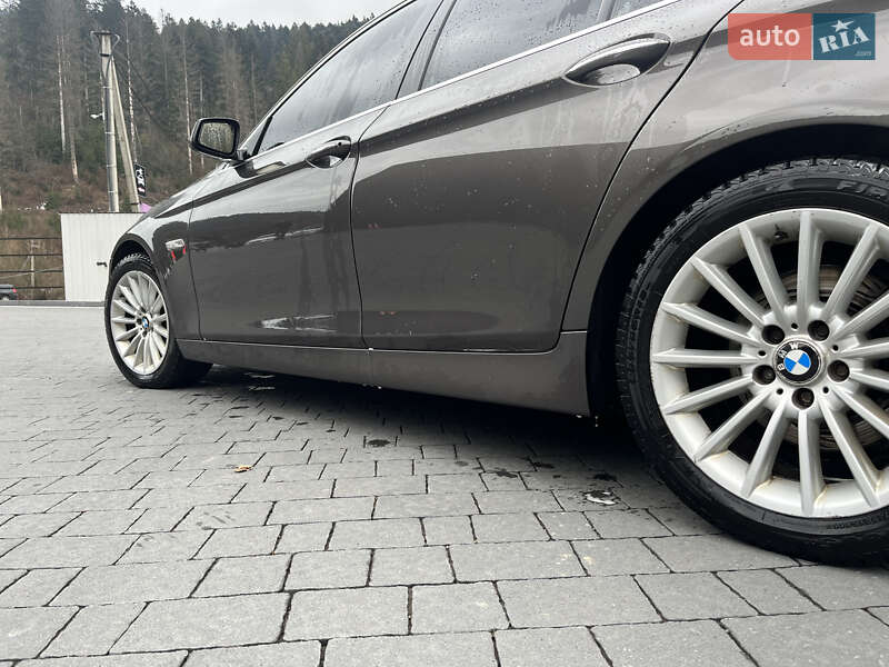 Седан BMW 5 Series 2013 в Міжгір'ї