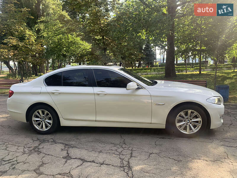 Седан BMW 5 Series 2012 в Днепре