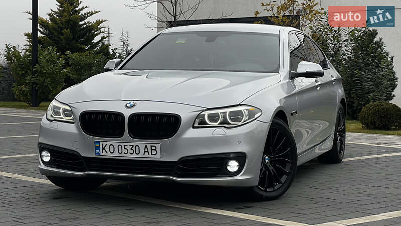 Седан BMW 5 Series 2015 в Мукачево