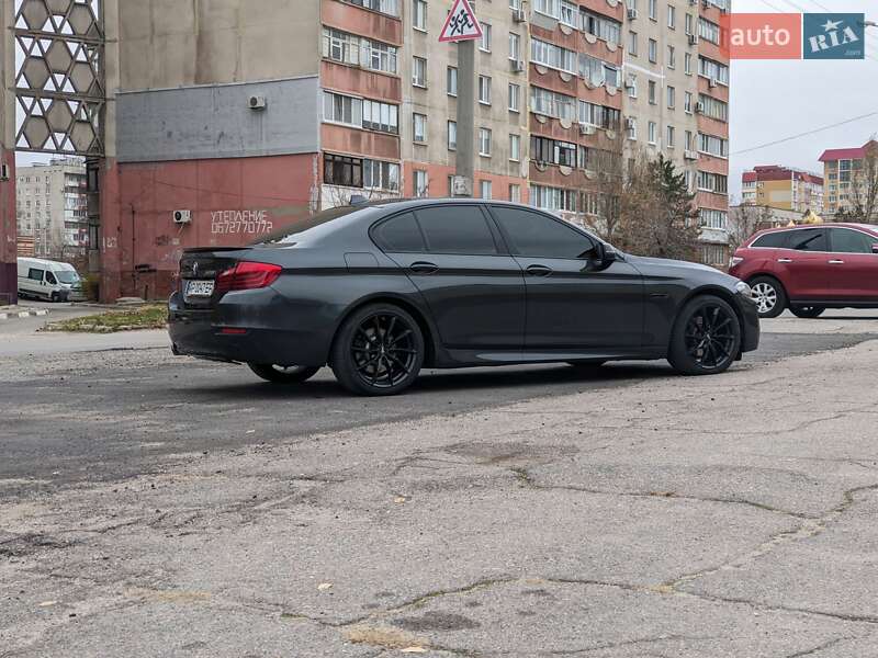 Седан BMW 5 Series 2013 в Запоріжжі