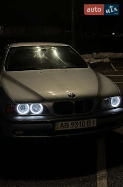 Седан BMW 5 Series 1997 в Виннице