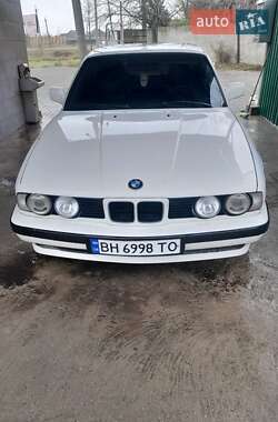 Седан BMW 5 Series 1988 в 
