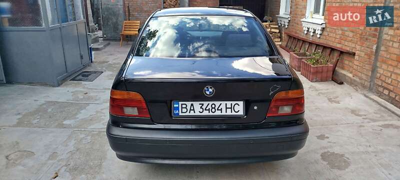 Седан BMW 5 Series 2002 в Новоукраїнці