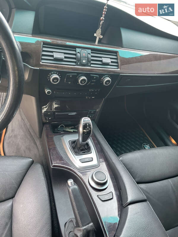 Седан BMW 5 Series 2008 в Чорткові