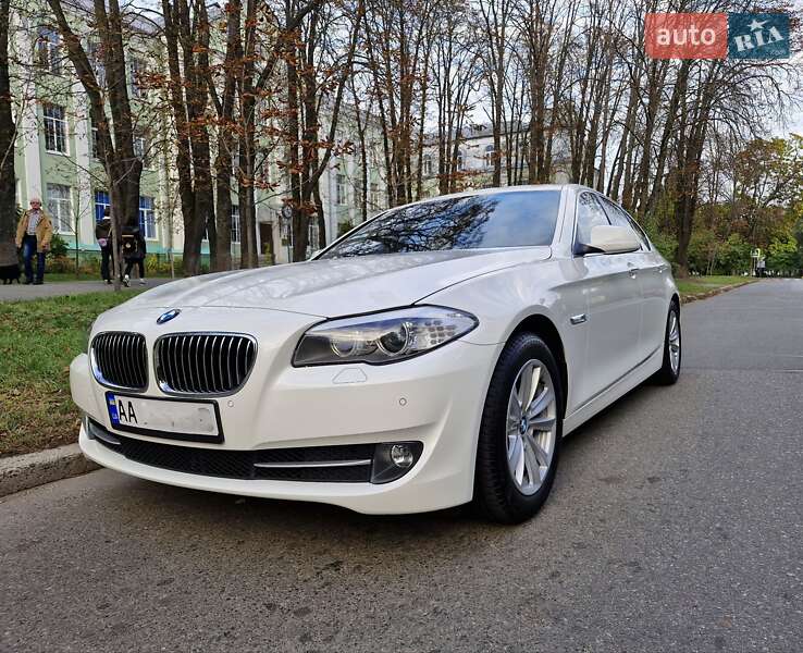 Седан BMW 5 Series 2012 в Киеве