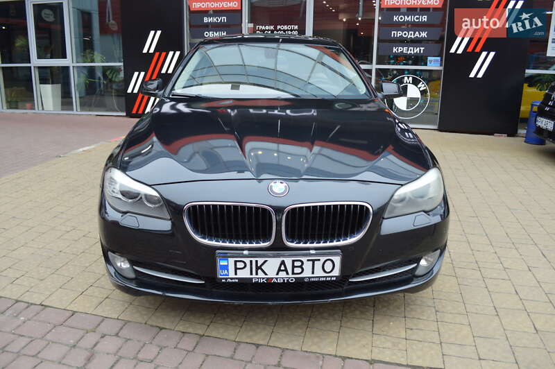 Седан BMW 5 Series 2011 в Львові
