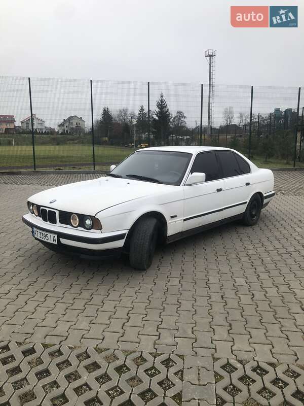 Седан BMW 5 Series 1989 в Ивано-Франковске