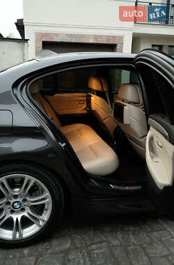 Седан BMW 5 Series 2013 в Львове