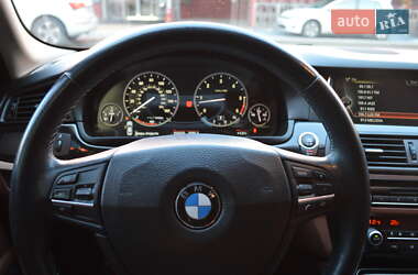 Седан BMW 5 Series 2013 в Львове