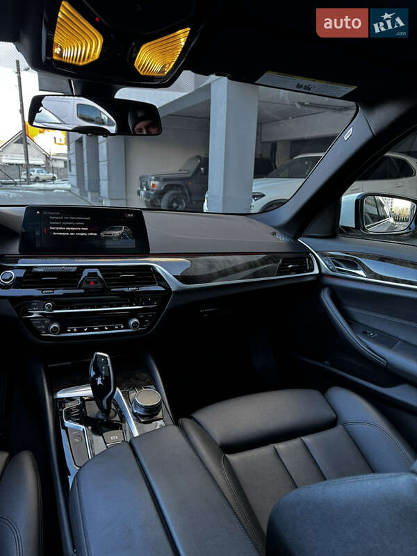 Седан BMW 5 Series 2017 в Львове