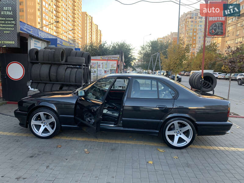 Седан BMW 5 Series 1990 в Одессе фото 5 Седан BMW 5 Series 1990 в Одессе