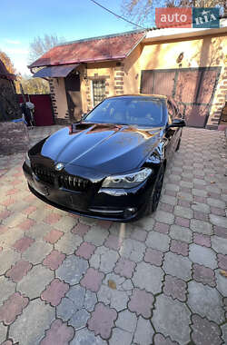 Седан BMW 5 Series 2012 в Чернівцях