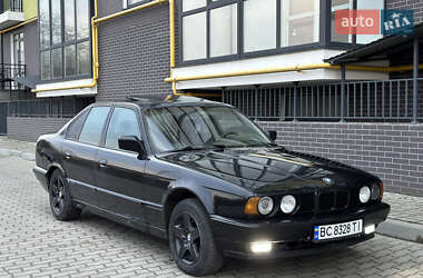 Седан BMW 5 Series 1989 в Жовкві