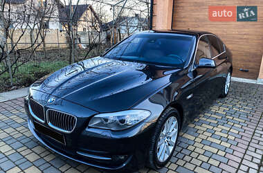 Седан BMW 5 Series 2012 в Чернівцях