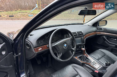 Седан BMW 5 Series 2000 в Запорожье