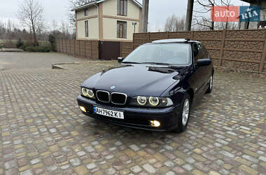 Седан BMW 5 Series 2000 в Запорожье