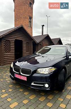 Седан BMW 5 Series 2016 в Львові