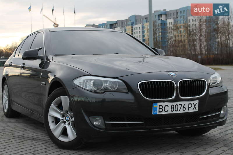 Седан BMW 5 Series 2013 в Львові