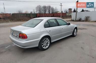 Седан BMW 5 Series 2000 в Рокитном