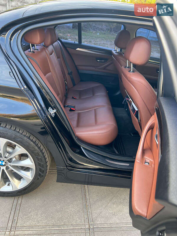 Седан BMW 5 Series 2013 в Черкасах