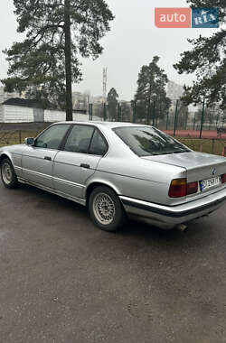 Седан BMW 5 Series 1990 в 