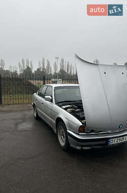 Седан BMW 5 Series 1990 в 