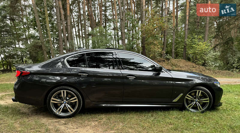 Седан BMW 5 Series 2018 в Львове