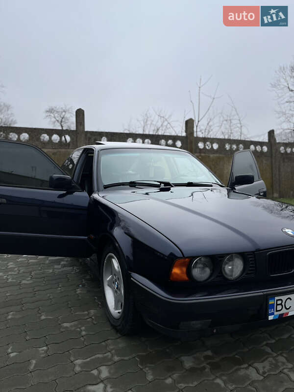 Седан BMW 5 Series 1995 в Бориславі