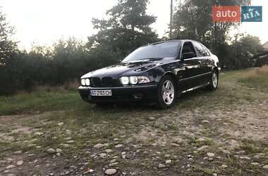 Седан BMW 5 Series 1998 в Калуші