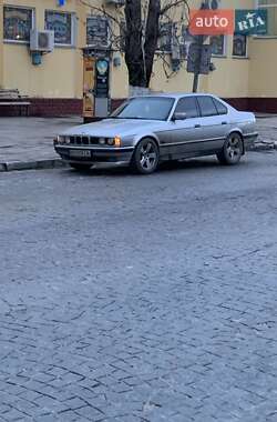 Седан BMW 5 Series 1993 в Чорткове