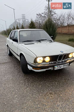 Седан BMW 5 Series 1984 в 