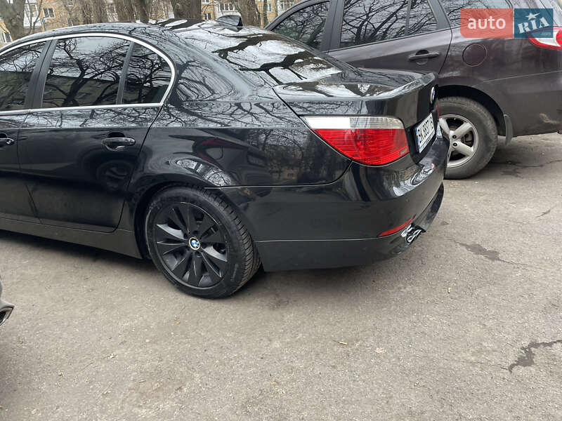 Седан BMW 5 Series 2004 в Одессе