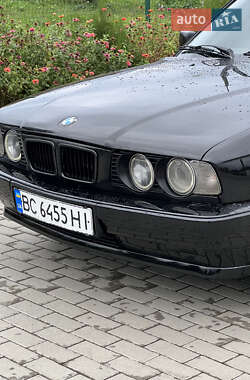 Седан BMW 5 Series 1992 в Мукачевому