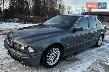 Седан BMW 5 Series 2002 в Звягеле