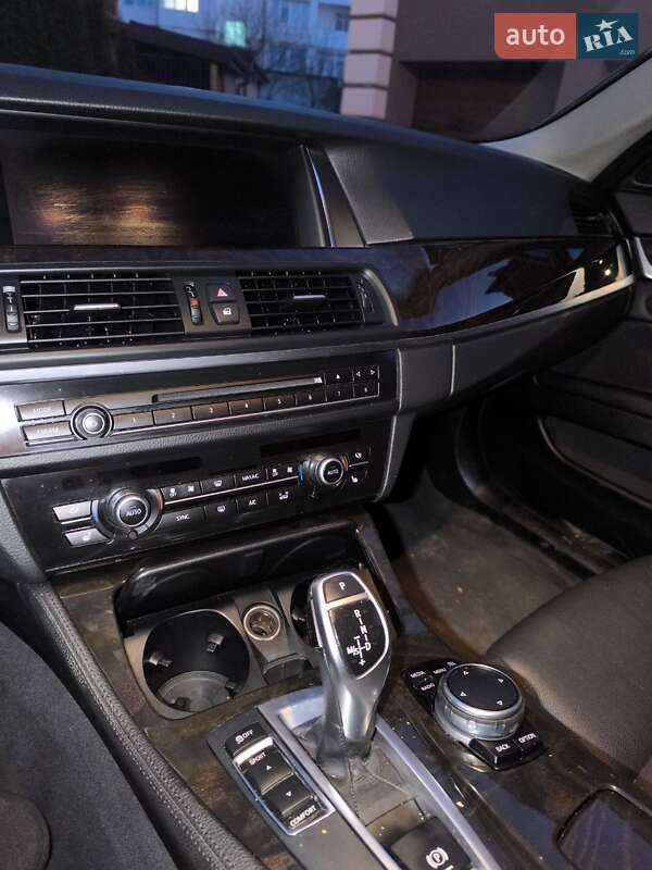 Седан BMW 5 Series 2016 в Дрогобичі